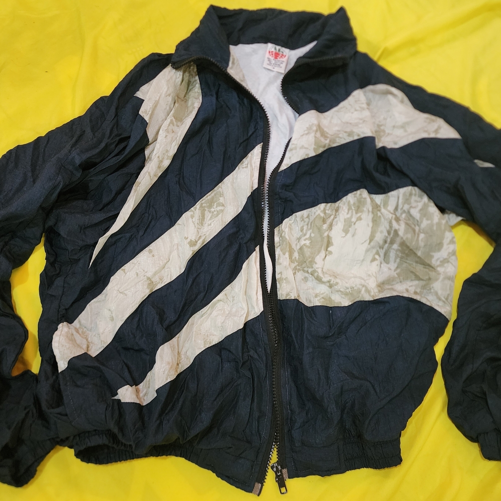 Vintage Black and Cream Windbreaker Jacket